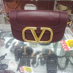 Valentino Garvani Supervee Purse  With Certificates Paper