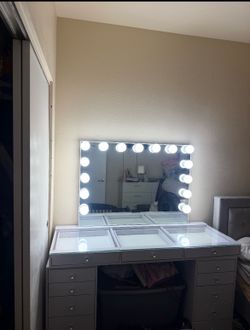 Impressions Vanity