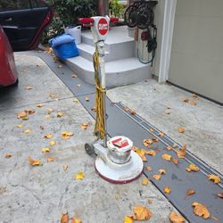 floor buffer works good 300 obo