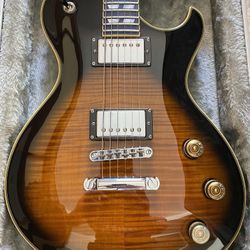 Schecter Solo 6 Custom W/Roadrunner Case