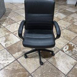 Selling a black office chair in good condition — perfect for home office, study, or work setups.