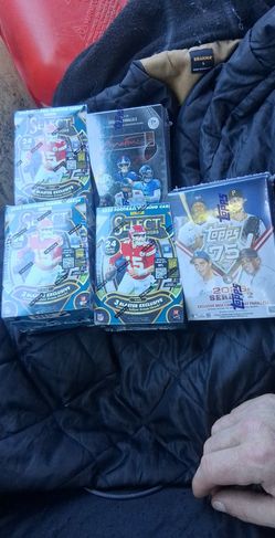 Sports trading cards. (5 blaster boxes)