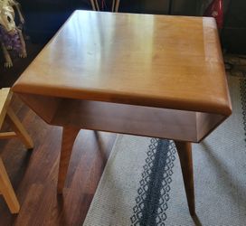 1950s Haywood Wakefield Encore Line Atomic Style Accent Table. $95 OBO