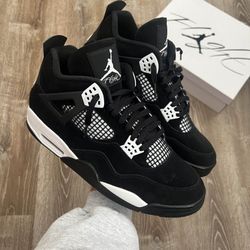 Jordan 4s White Thunder 