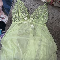 Green Cute Sheer Too With Pearls !! 