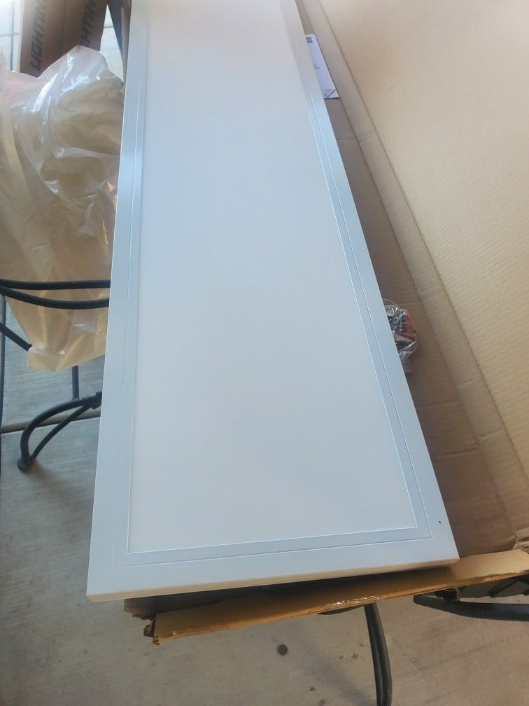 1x4 Flat Panel Fixtures  New.....3 panels