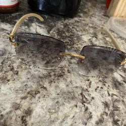 $600 Smoky Gray Carti’s