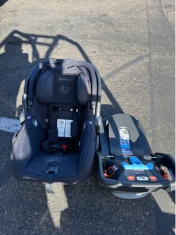 Uppababy Mesa V2 Car Seat + Base