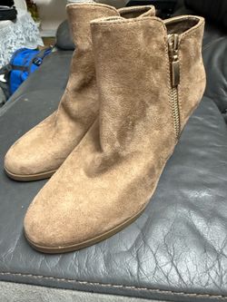 Suede boots size 5.5