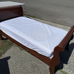 Twin Bed And Mattress 