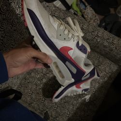 AirMax Size 10.5 W Or 9M