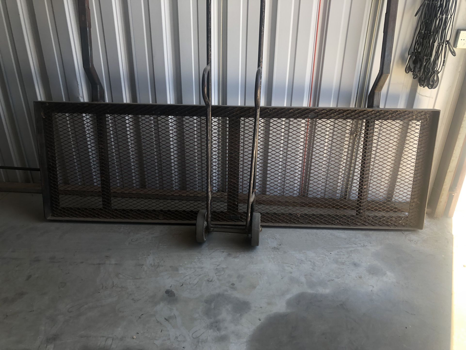 Cargo rack came off fifth wheel Toy hauler