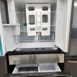 Un Refrijerador Cuatro Puertas  90 Dias De Garantia Se Yeva Adomisilio 