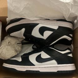 Nike Panda Dunks 