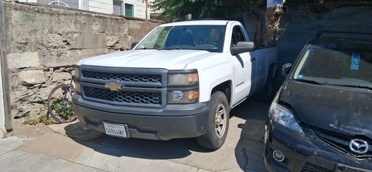 Chevrolet Silverado Regular Cab Pickup Truck