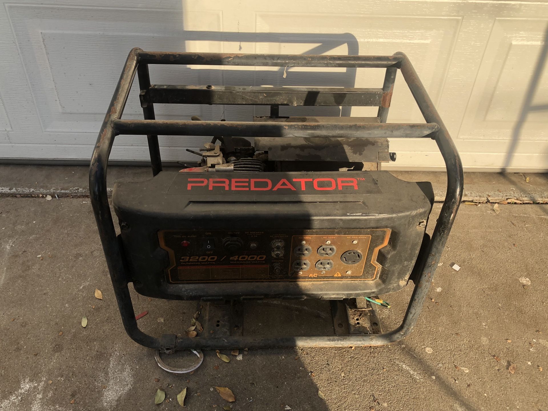 (AS IS) Predator 3200/4000W Generator Engine