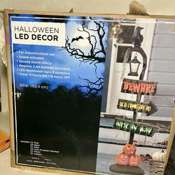 Halloween 5 Foot LED Lights & Sounds Blow Mold Animated Sign Post Brand