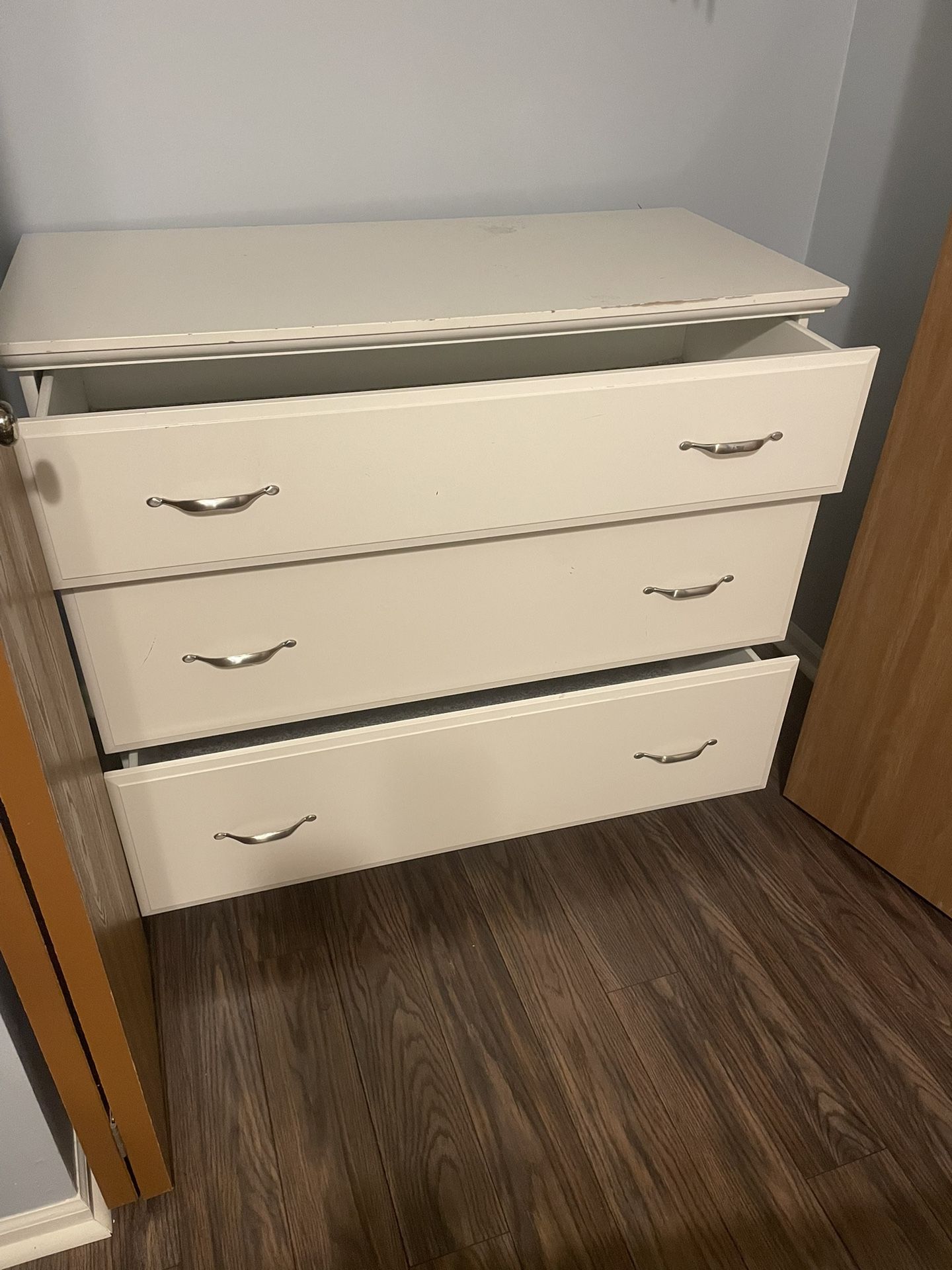 White 3 Drawer Dresser 