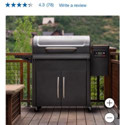 TRAEGER XL PELLET GRILL SMOKER WITH WI-FI TECHNOLOGY WORKS GREAT WITH COVER 