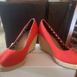 Beautiful  Red Wedges Merona Size 9 