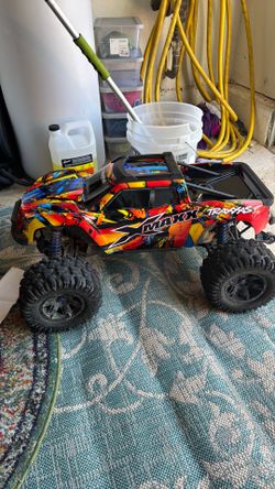 Traxxas X-Maxx 8S – $700