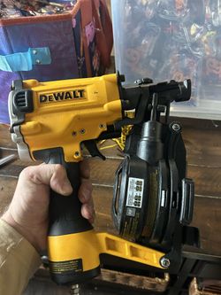 Brand New Dewalt Roofing Gun
