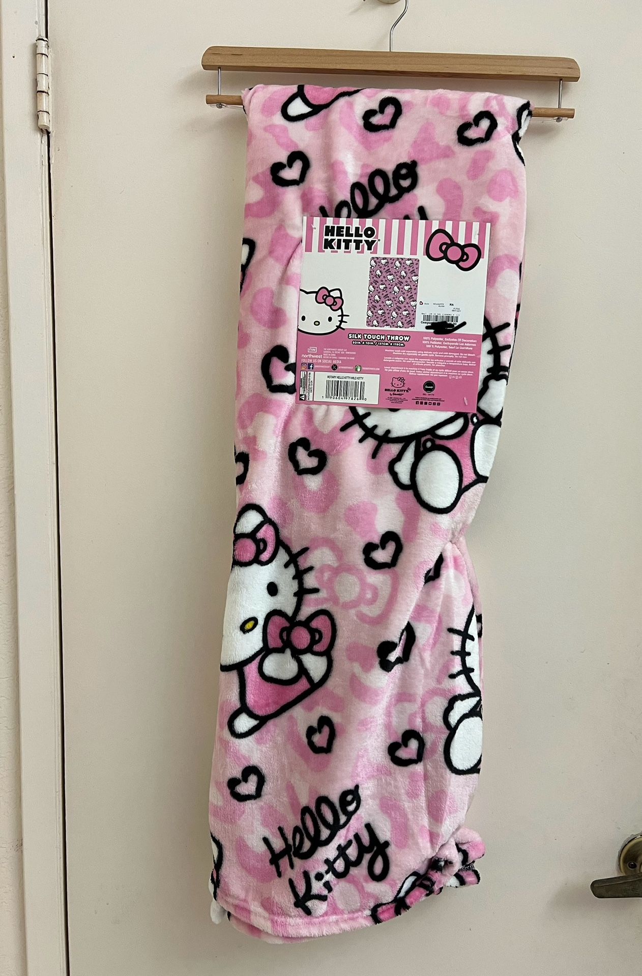 Hello Kitty Blanket