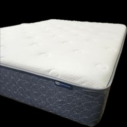 Full size mattress Serta memory foam