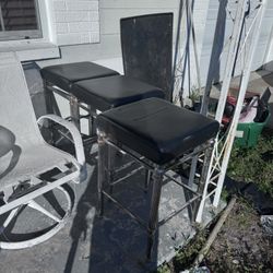 2 Bar Stools