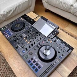 Pioneer XDJ RX3 DJ Controller 