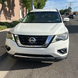 Nissan Pathfinder 