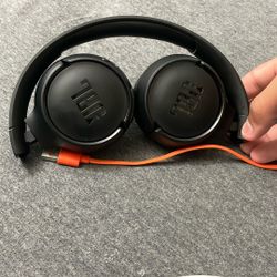JBL Headphones Tune 520bt