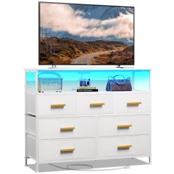 Dresser/TV stand 