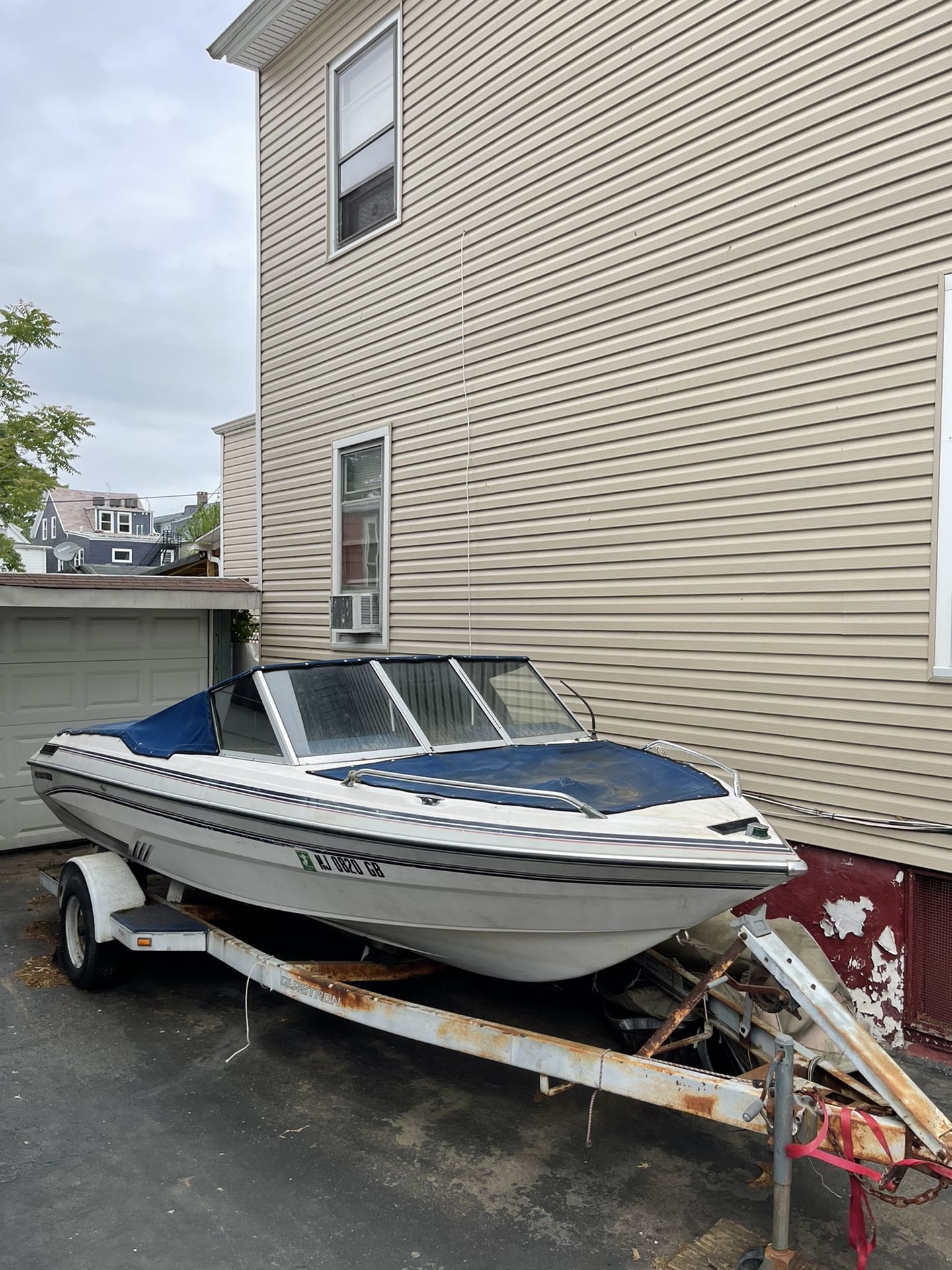 Glastron Boat 21