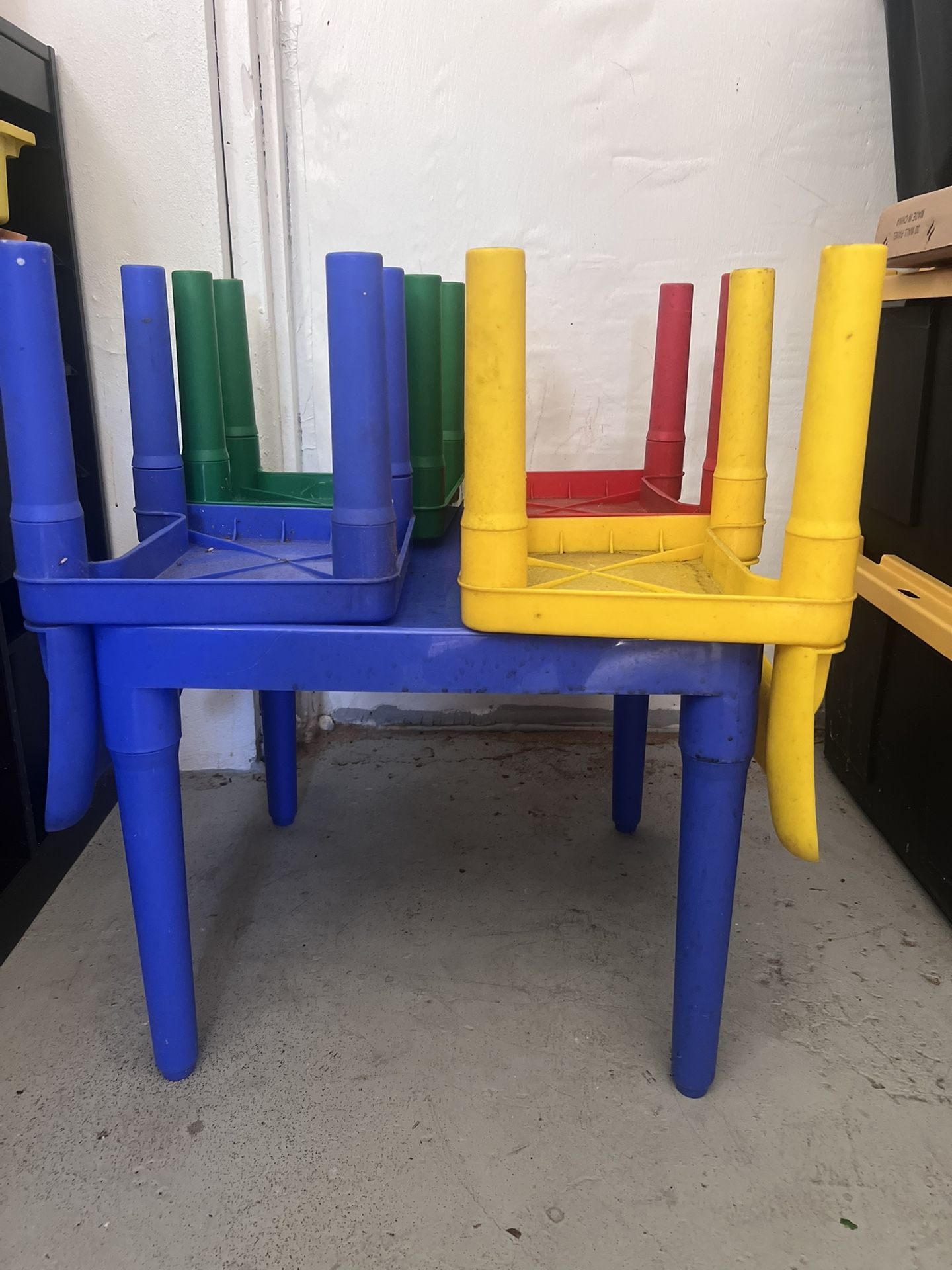 Kids Table And Chairs 