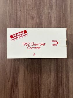 Danbury Mint 1962 Chevrolet Corvette 1:24 scale