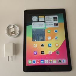 Apple iPad 6 - Wifi - Like New 