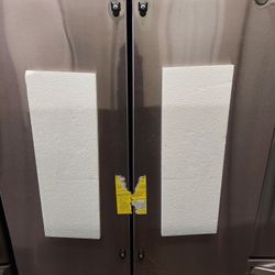 GE 21.9cu.ft Counter-Depth French-Door Refrigerator 