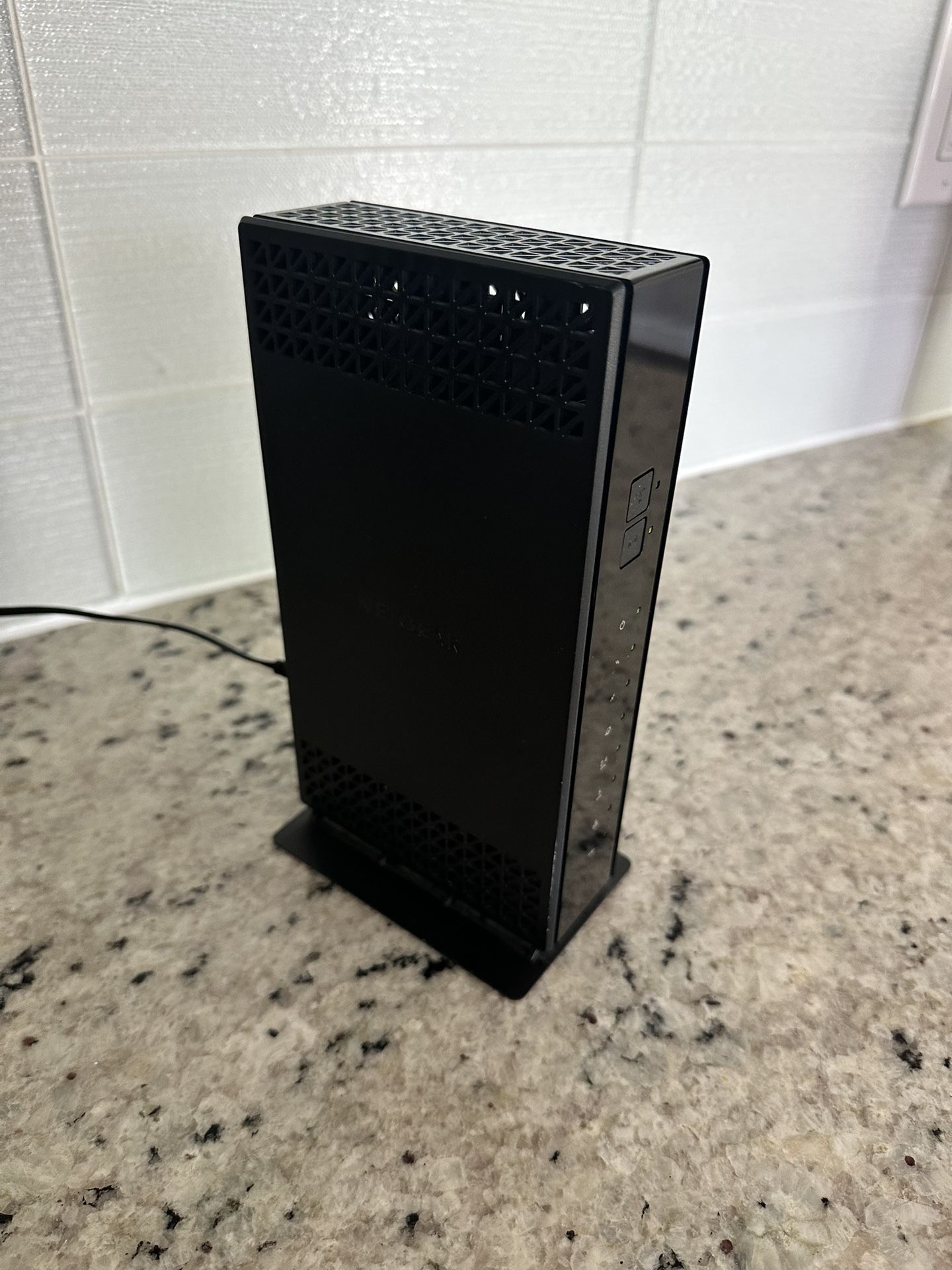 AC1200 WiFi Cable Modem Router (C6230)  NETGEAR DOCSIS® 3.0 1.2Gbps Two-in-one Cable Modem + WiFi Router