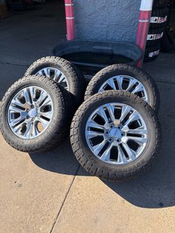 20” GMC factory wheels -33x12.50x20 At
