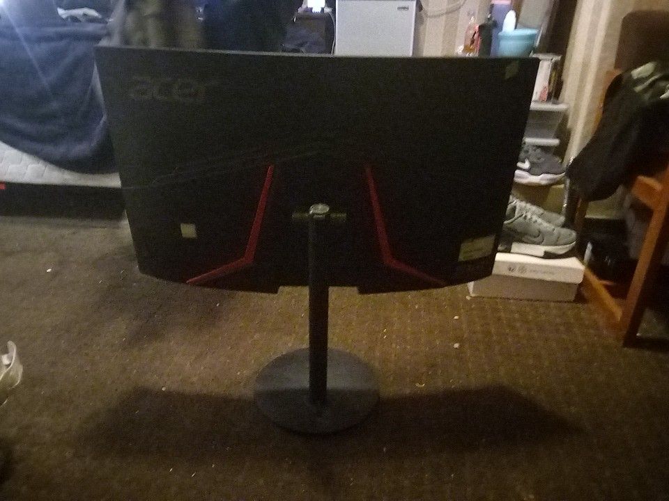 Acer GeForce 5000 7 Series Gaming Computer With Curved 31.5" Led Glass Monitor