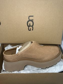 UGG Women's New Heights Clog