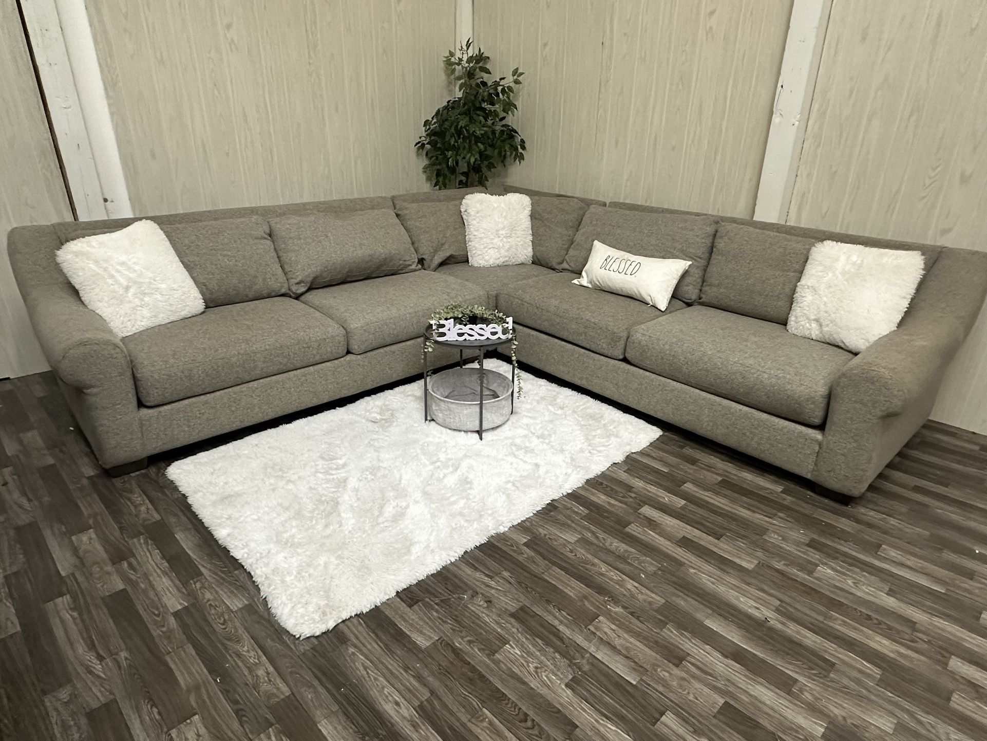 Large Gray Havertys Sectional Couch - Delivery Available