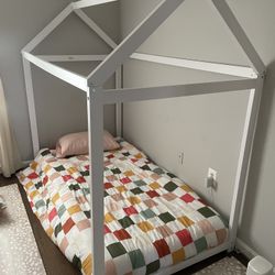 Kids Floor Bed Frame W/ Mattress