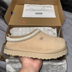Women’s Tazz Ugg “Sand”