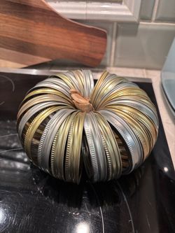 Fall Decor Mason Jar Ring Pumpkin. Located in Murray cash/Venmo. Venmo to hold