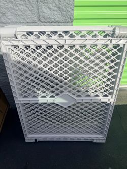 Baby play yard