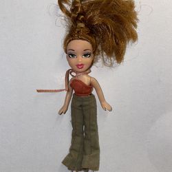 Mini Bratz Doll Yasmín 