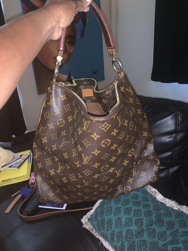 100% authentic Louis vuitton shoulder bag for Sale in Los Angeles, CA - OfferUp