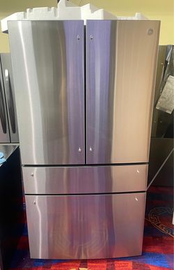 Ge 3 Doors water dispenser and ice maker